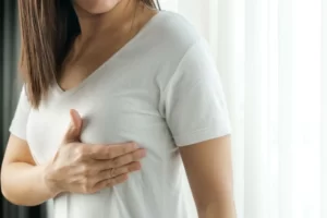 تصویر شاخص خارش سینه بعد از پروتز